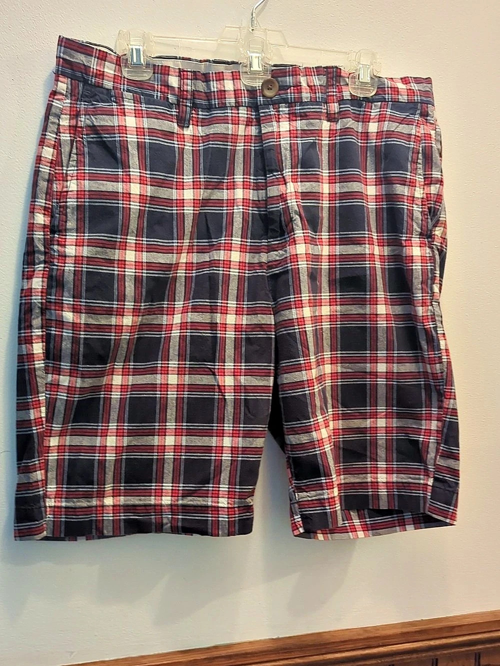 Stafford Men's Plaid Shorts in Black & Red Waist 36 Like New